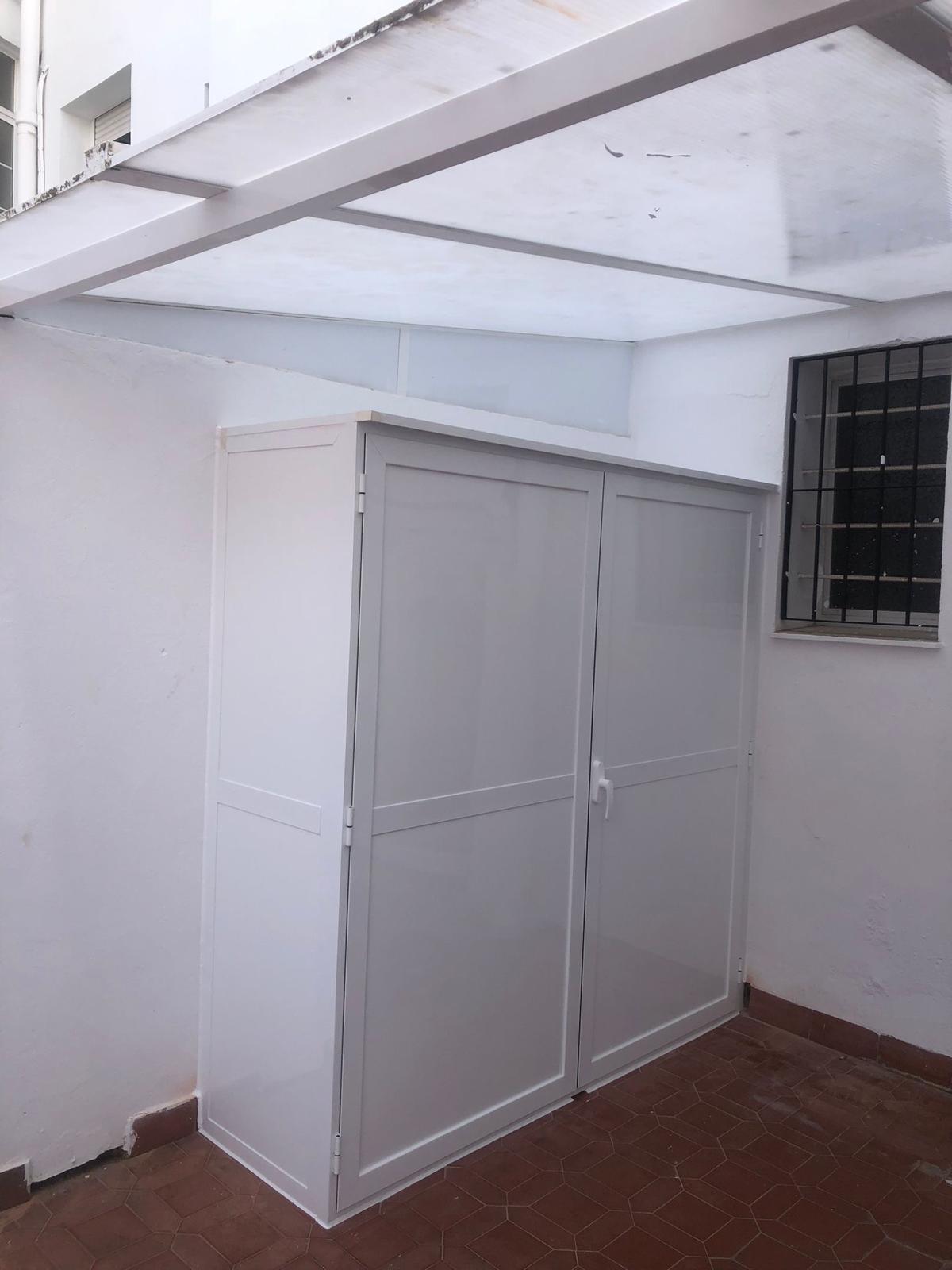 Cerramiento pequeño patio
