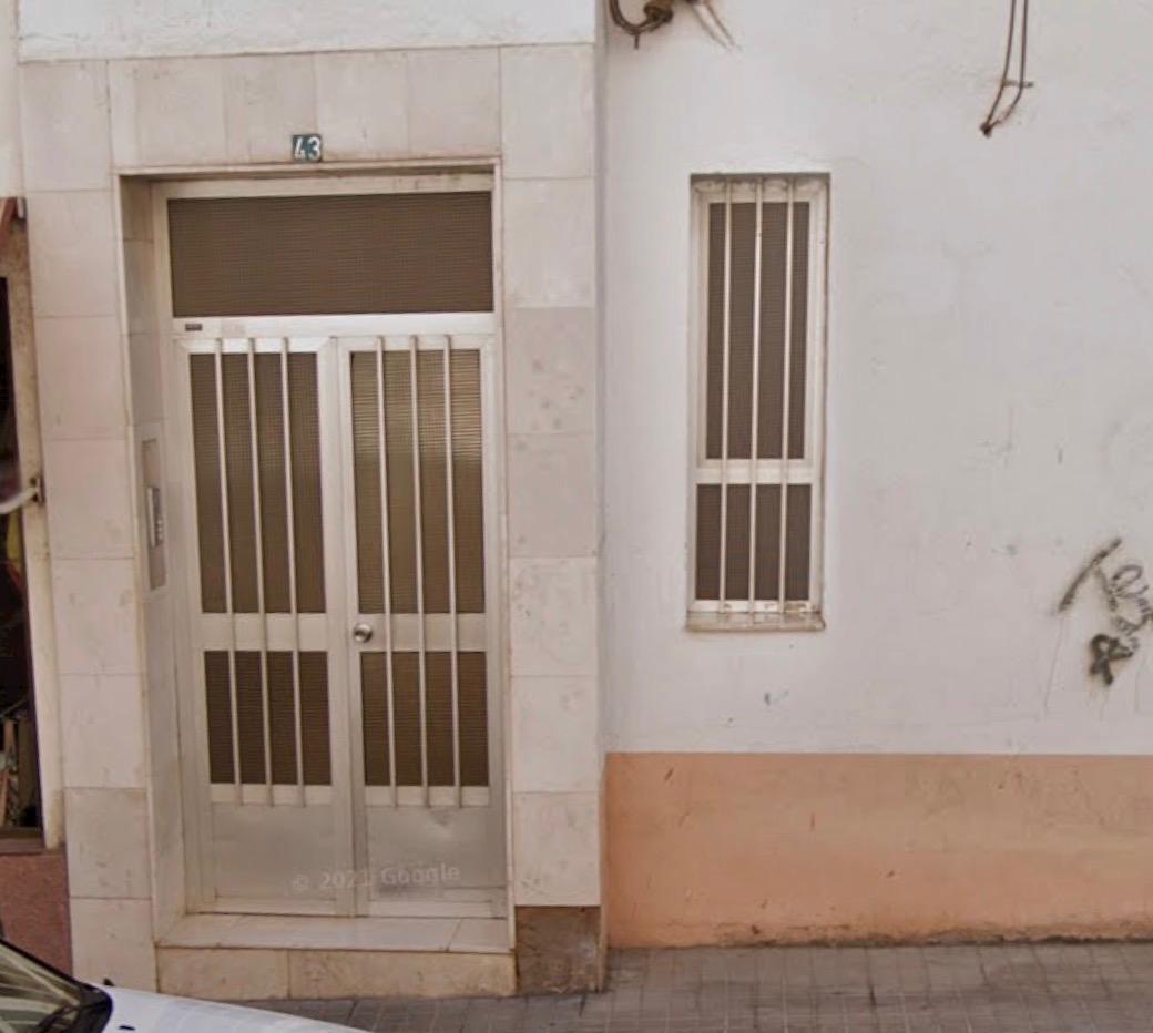 Puerta de calle n.º 43 antes de la renovación
